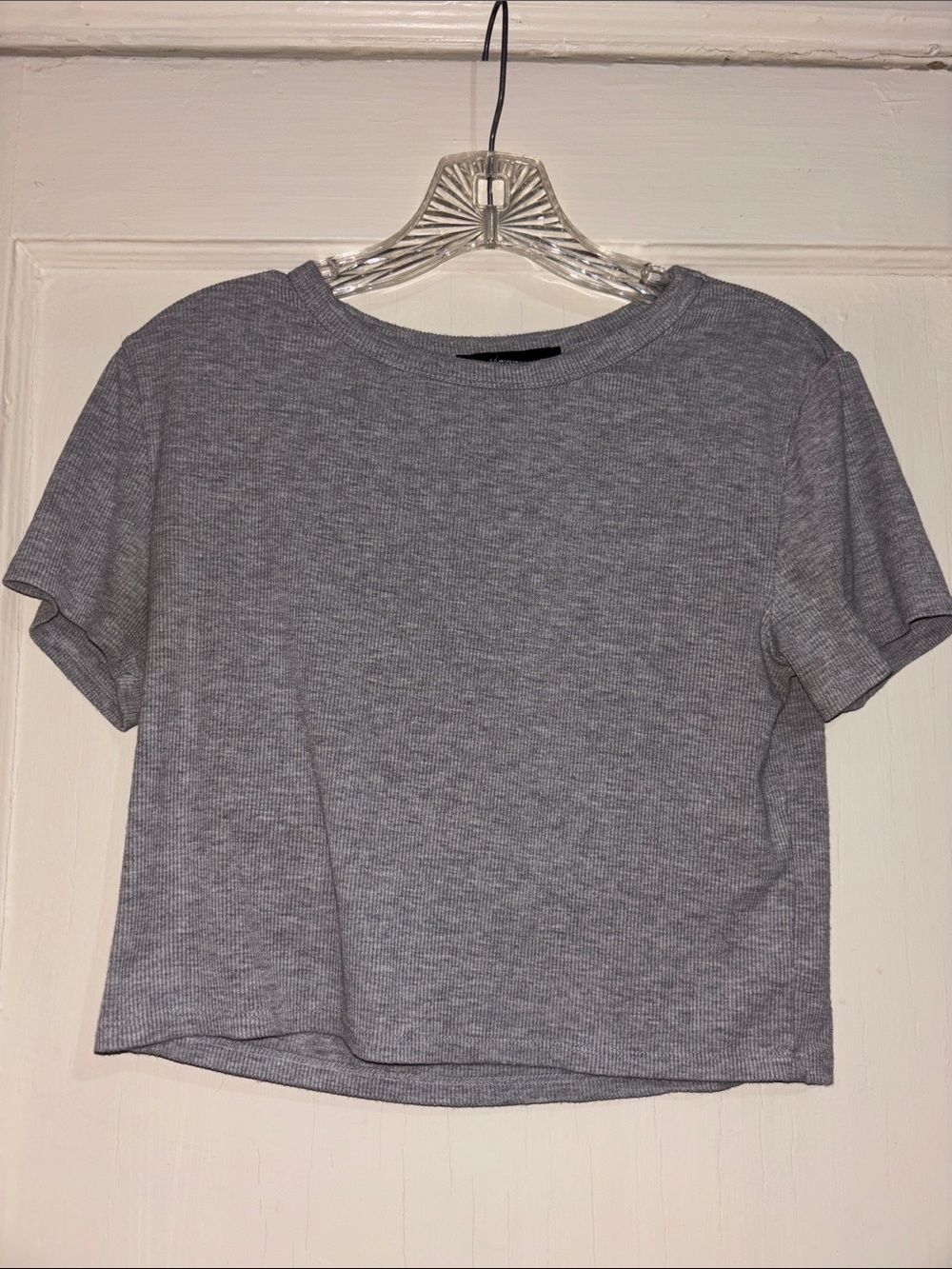 Forever 21 Grey Ribbed Short Sleeve Crop Top